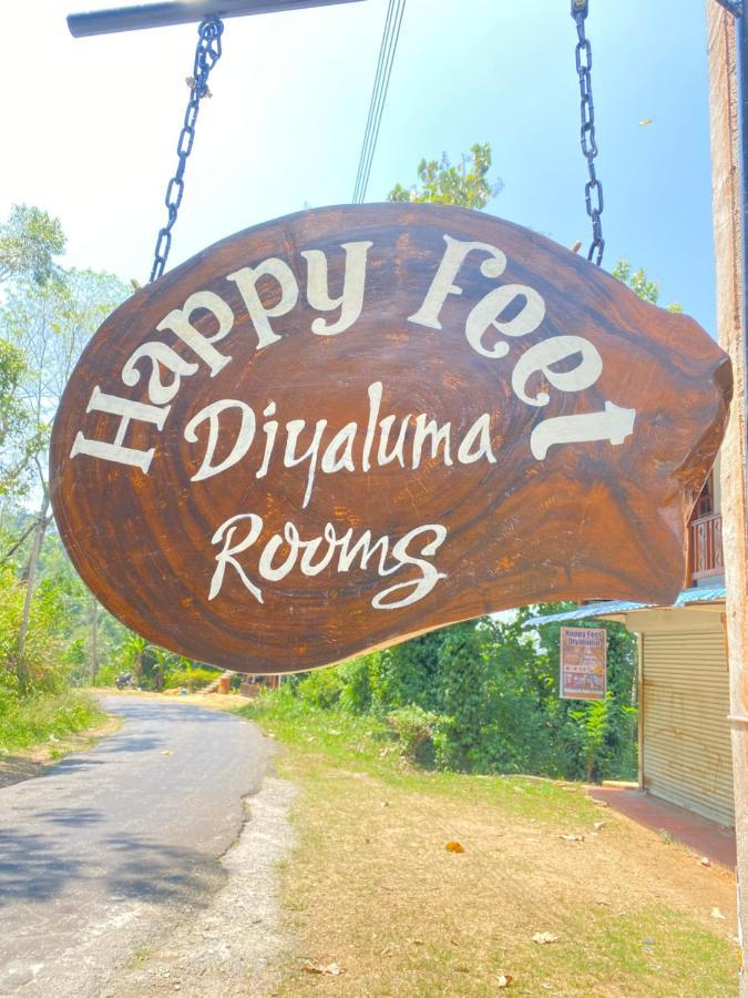 Bed and Breakfast Happy Feet Diyaluma Koslanda Esterno foto